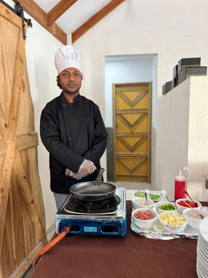 Rasdhoo Stay 中国酒店 中国餐厅 Vx Gsundindi Exteriör bild