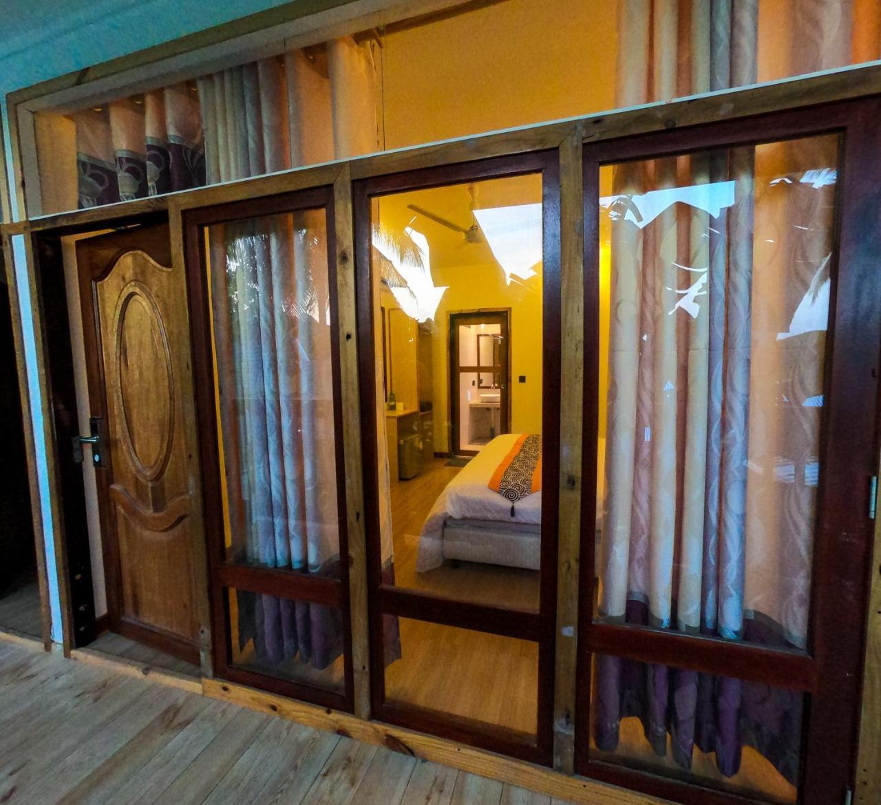 Rasdhoo Stay 中国酒店 中国餐厅 Vx Gsundindi Exteriör bild